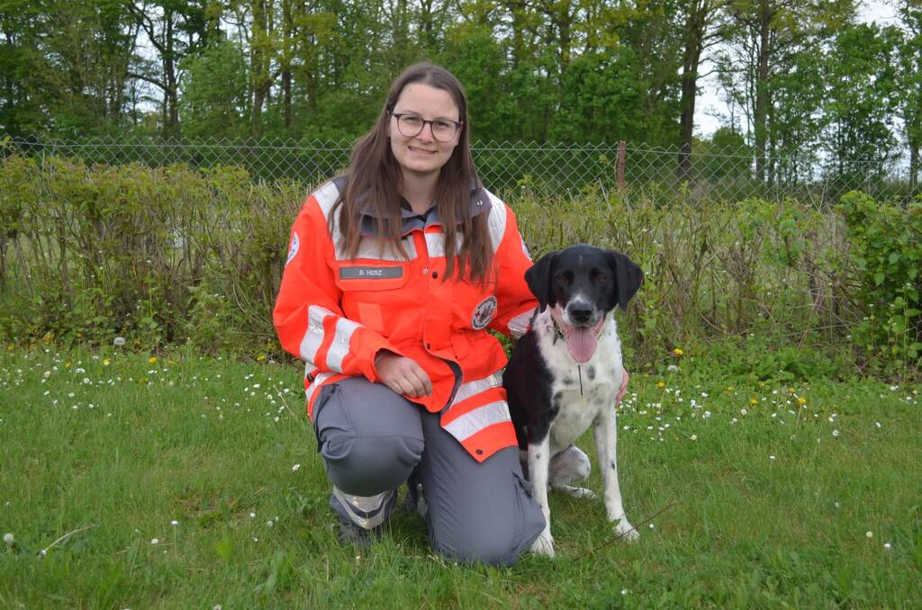 Bianca Herz mit Flächensuchhund Käptn