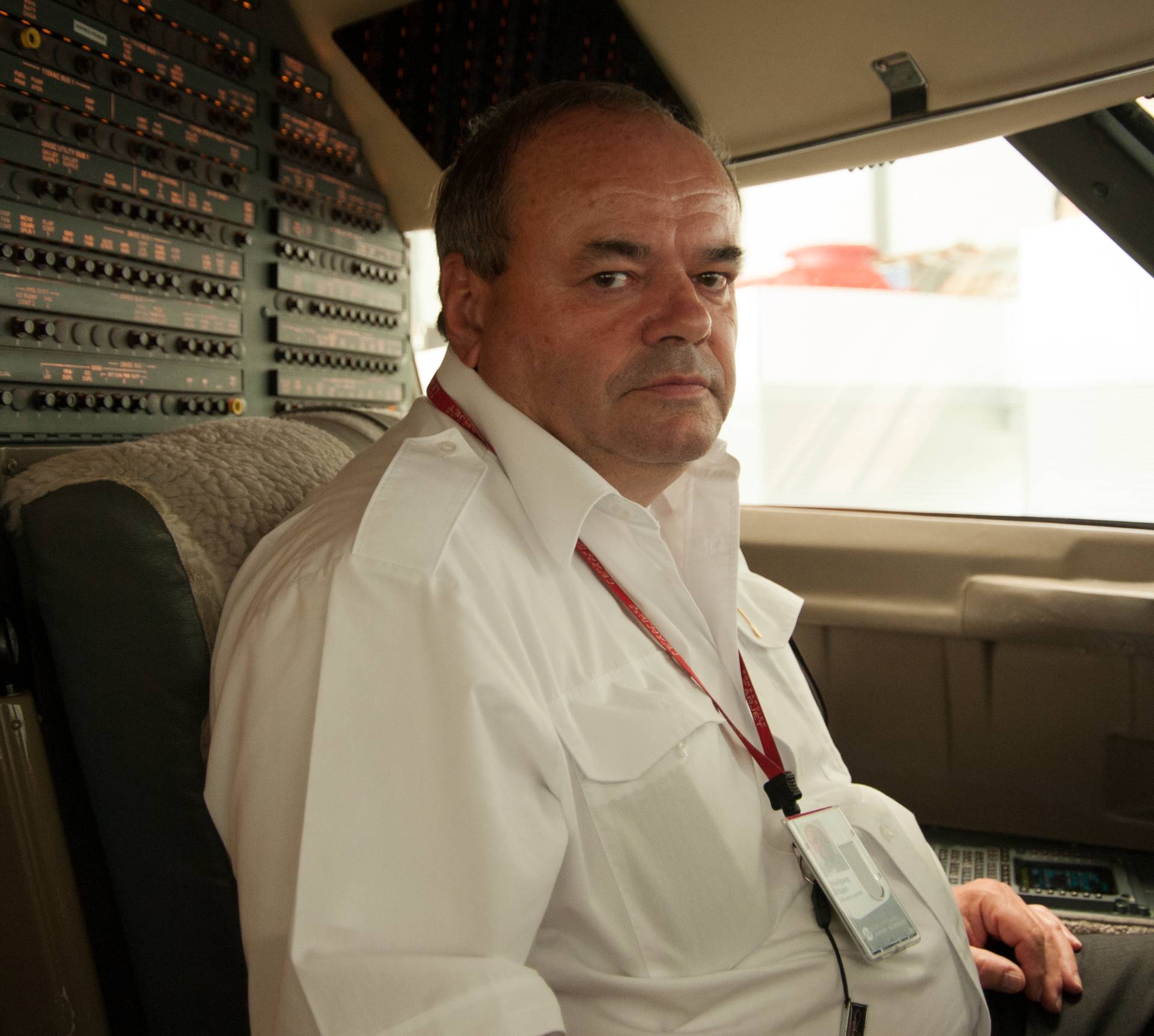 Wolfgang Köppe fliegt seit 13 Jahren für die FAI Group.
