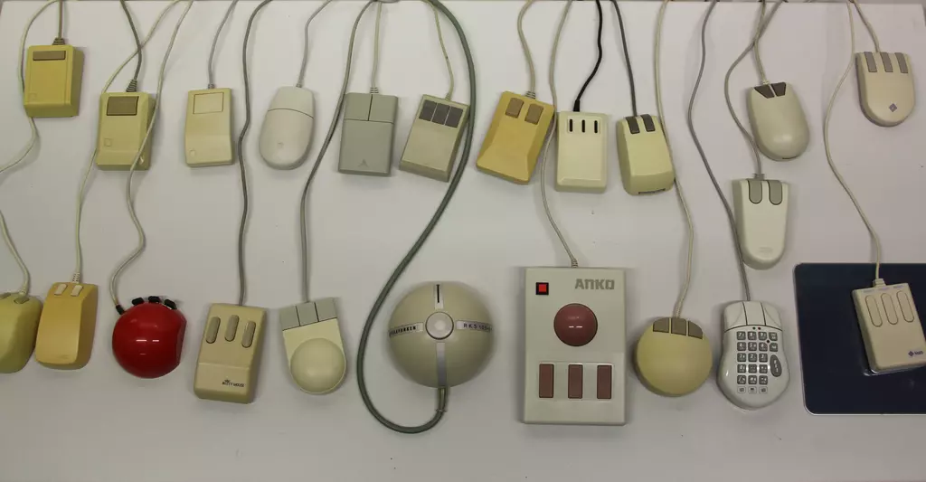 Frühe Versionen der Computermaus, Foto: Valentin Schwind